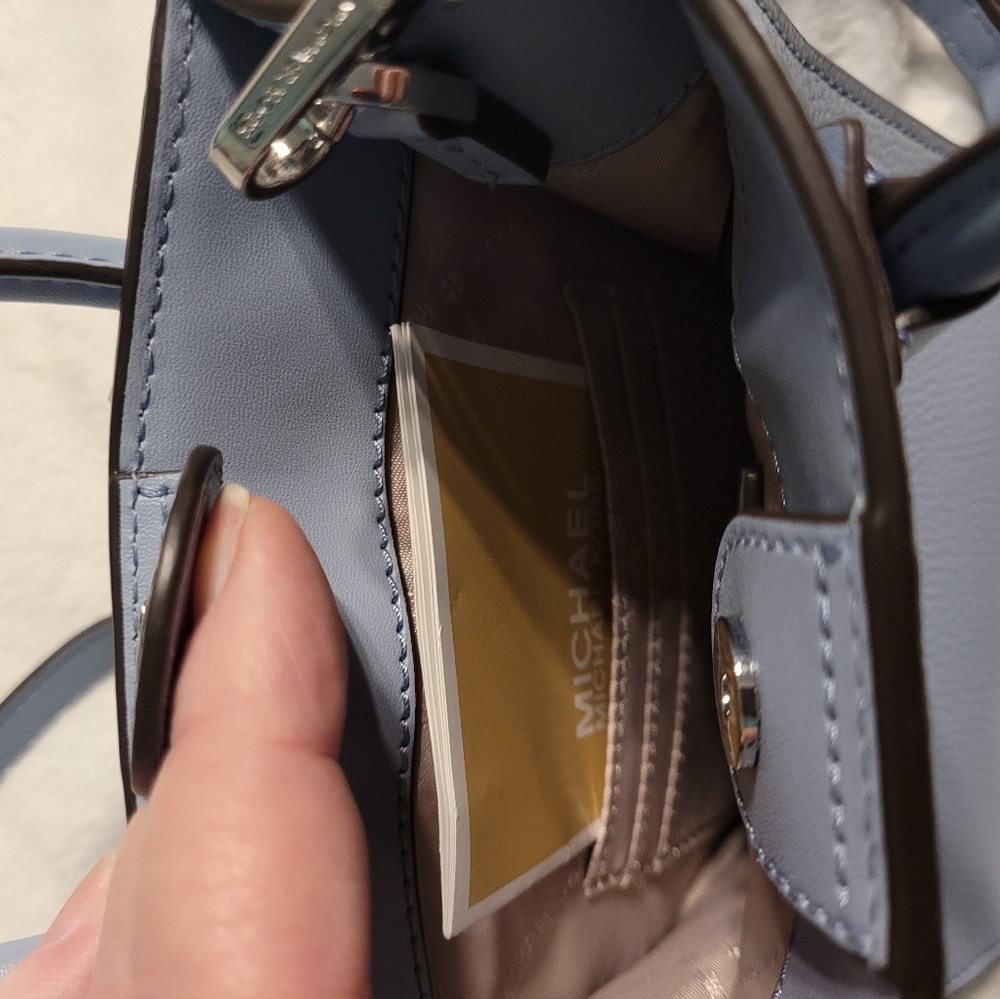 Michael Kors bag,Please Read Full Post🙂 - Picture 6 of 12